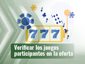 Fichas, cartas de póker y una tragamonedas de un casino con bono sin depósito.