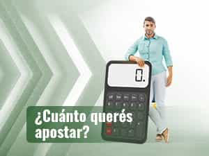 Hombre de pie junto a una gran calculadora para calcular apuestas de fútbol.