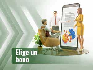 Hombre frente una pantalla eligiendo un bono para jugar a las slots Megaways