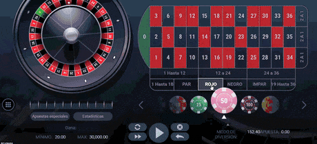 Crupier en una mesa de ruleta en vivo en español.