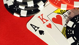 Cartas de baraja francesa para juego de blackjack, disponible en casinos online de Bolivia.