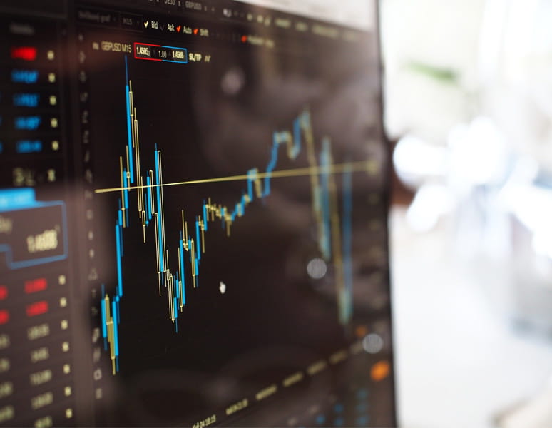 Gráfico que muestra la fluctuación en la bolsa de valores.