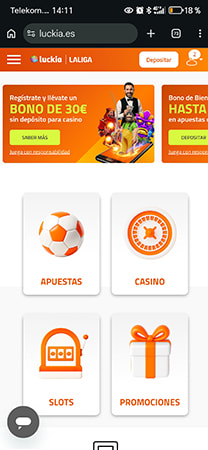 Página principal de Luckia con acceso a apuestas, casino, slots y promociones.