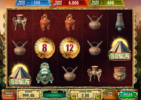 Partida de la tragaperras de Red Rake Maya que consiste en 5x3 rodillos con 50 líneas de premio y fase de tiradas gratis.