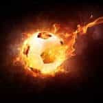 Balón de fútbol en llamas.