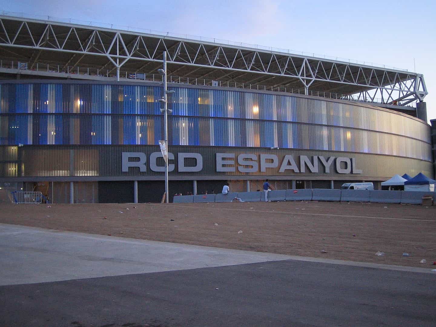 Exterior del estadio del RCD Espanyol.