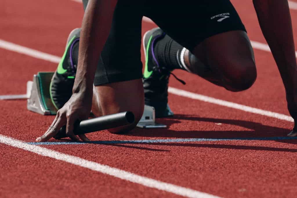 Atleta de una carrera de relevos.
