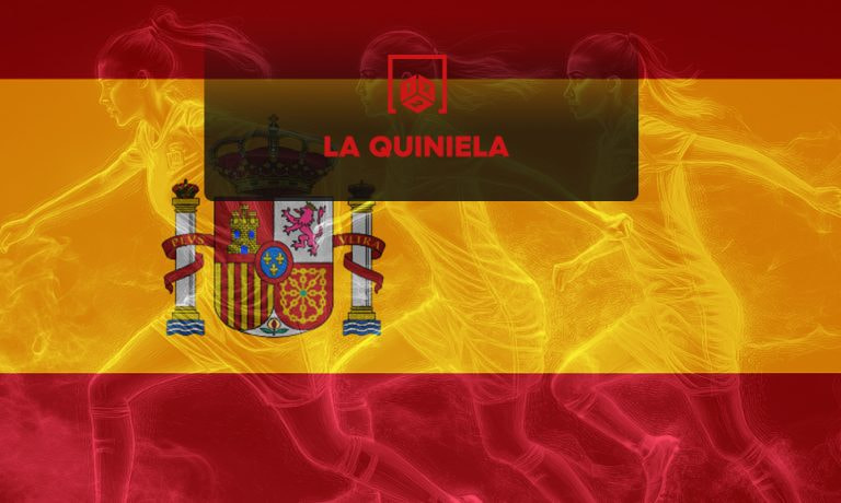 Logo de la Quiniela sobreimpresionado sobre una bandera de España y jugadoras de fútbol.