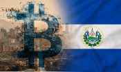 Bandera de El Salvador con el símbolo de Bitcoin superpuesto.
