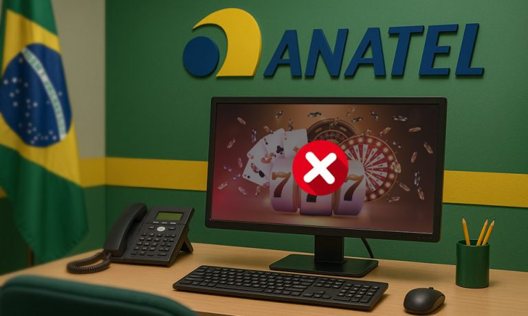 Oficina de ANATEL con una computadora que muestra un sitio de apuestas bloqueado, en referencia a la lucha contra el juego ilegal en Brasil.