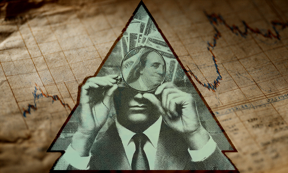 Ilustración de un hombre con billetes observando a través de una lupa en forma de pirámide, símbolo de la estafa Ponzi.